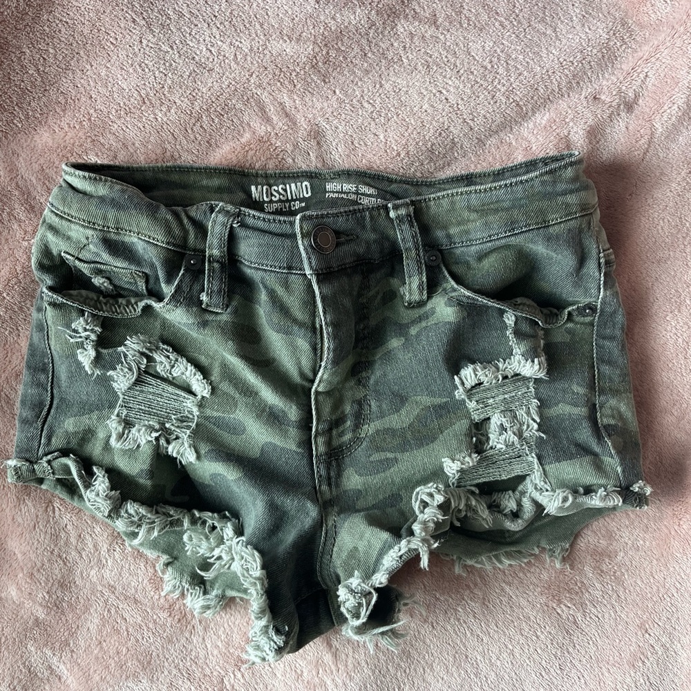 Size 0 Mossimo Camo Shorts